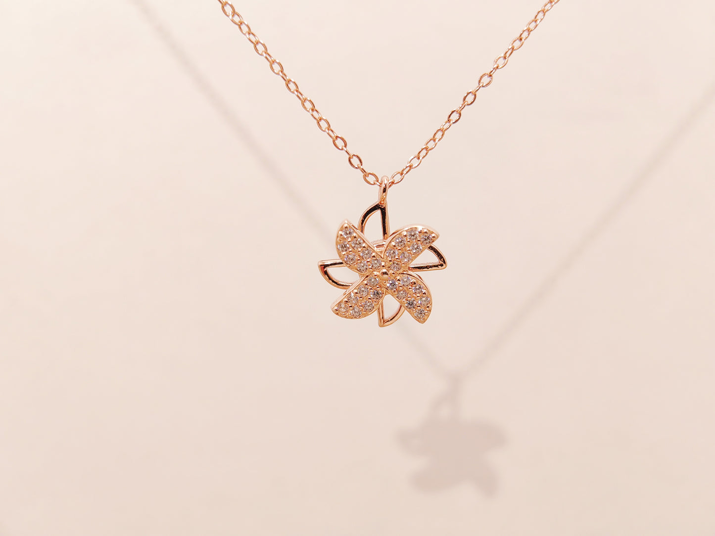 Rotatable Windmill Necklaces