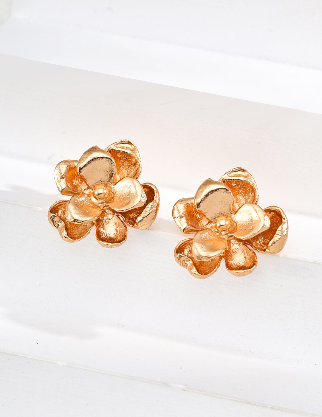 Flora Petals Vintage Gold Earrings