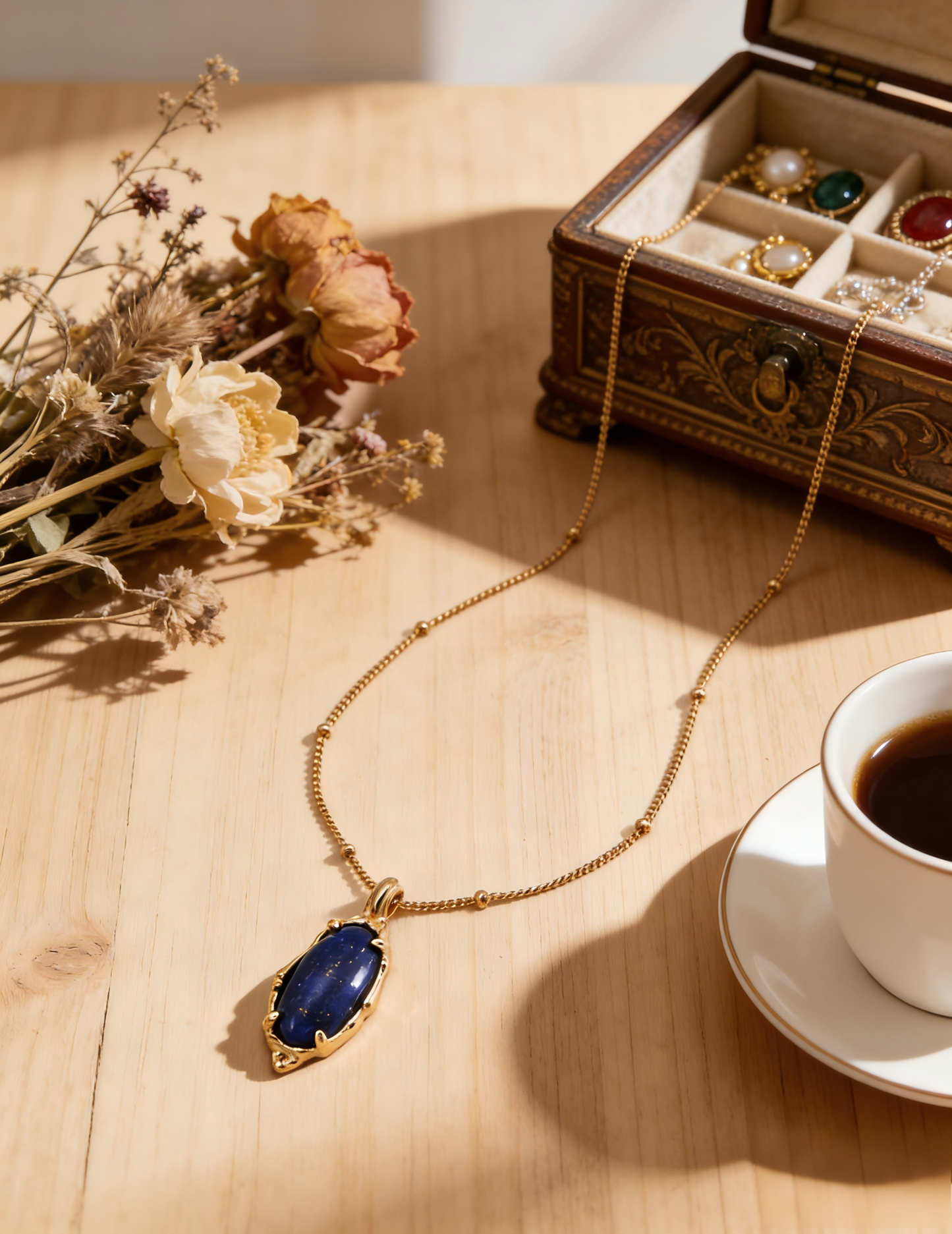 Elegant Lapis Lazuli Pendant Necklace